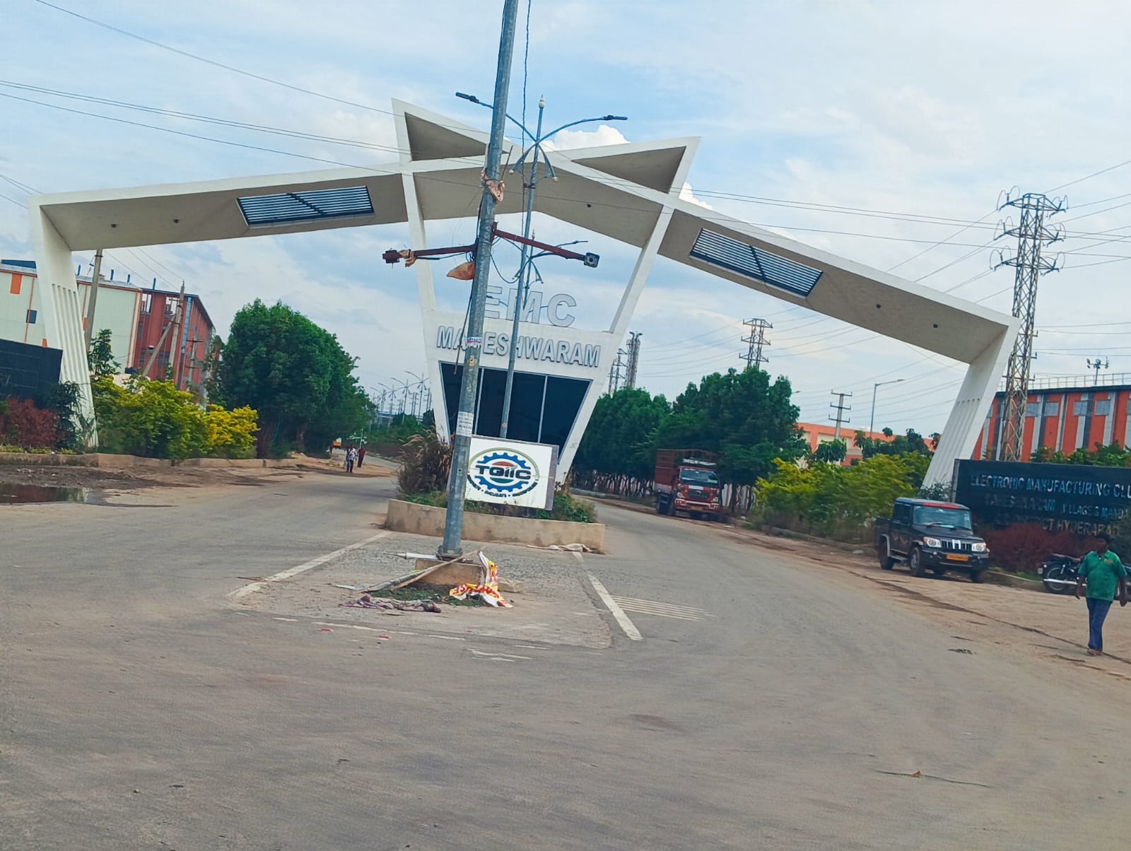 HMDA plots 100 feet main road facing @Maheshwaram Hyderabad